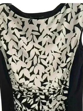 Lauren Ralph Lauren Sleeveless
Ruched Waist Detail Black & White Dress Size 8